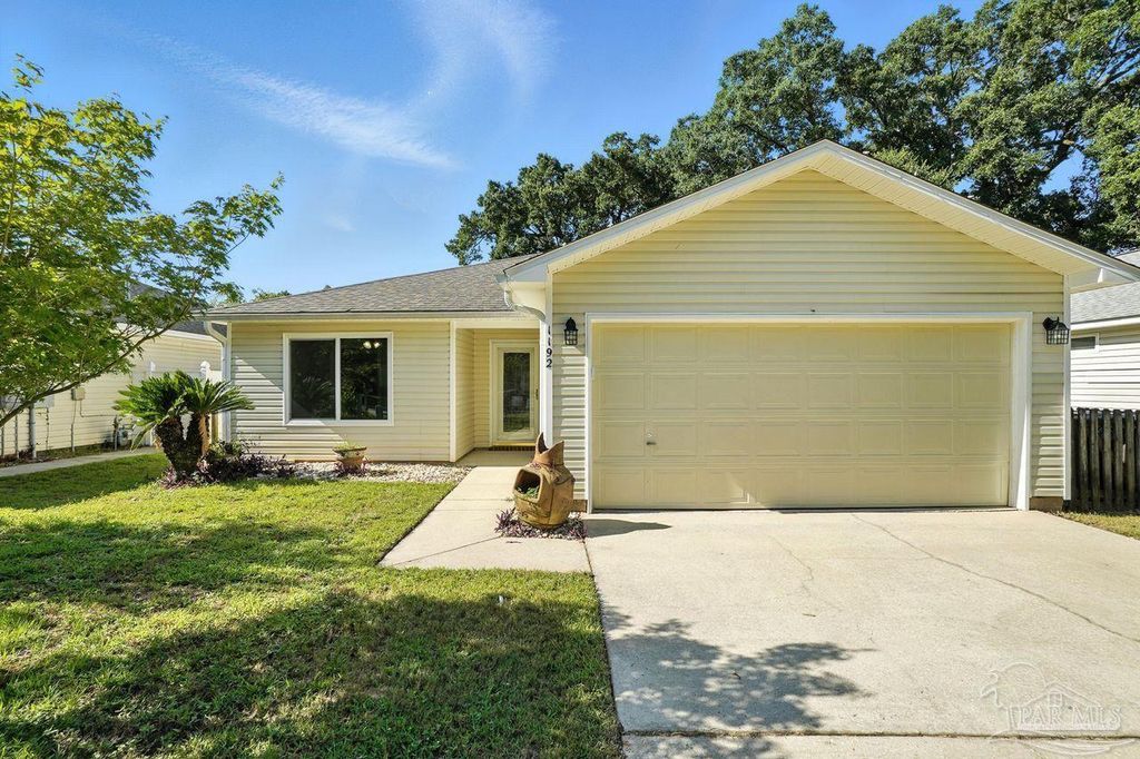 1192 Simpson St, Pensacola, FL 32526