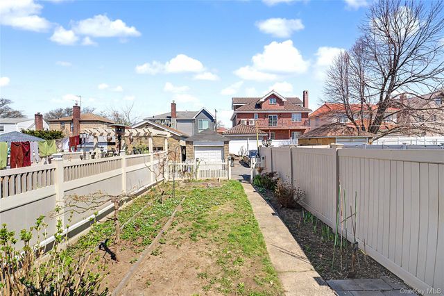 15145 20th Road, Whitestone, NY 11357