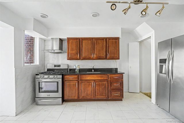 15145 20th Road, Whitestone, NY 11357