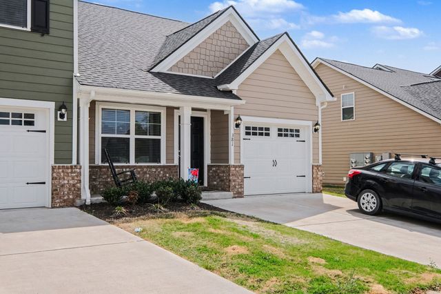 381 Ezra St, Pleasant View, TN 37146