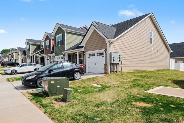 381 Ezra St, Pleasant View, TN 37146