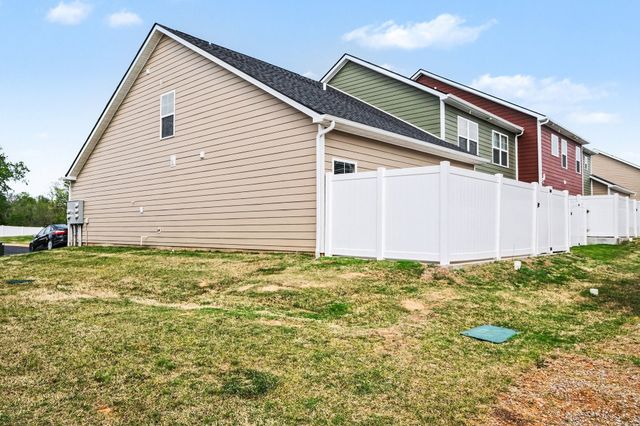 381 Ezra St, Pleasant View, TN 37146