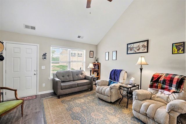 381 Ezra St, Pleasant View, TN 37146
