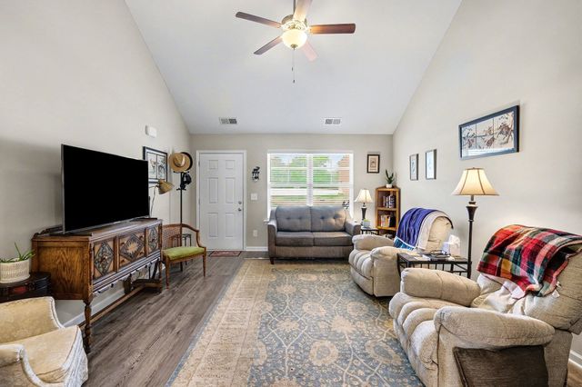 381 Ezra St, Pleasant View, TN 37146
