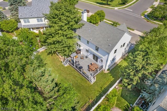 7 Mitchell Ln, Clinton Town, NJ 08809