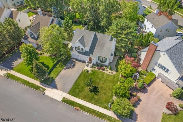 7 Mitchell Ln, Clinton Town, NJ 08809