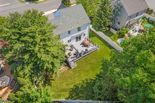 7 Mitchell Ln, Clinton Town, NJ 08809