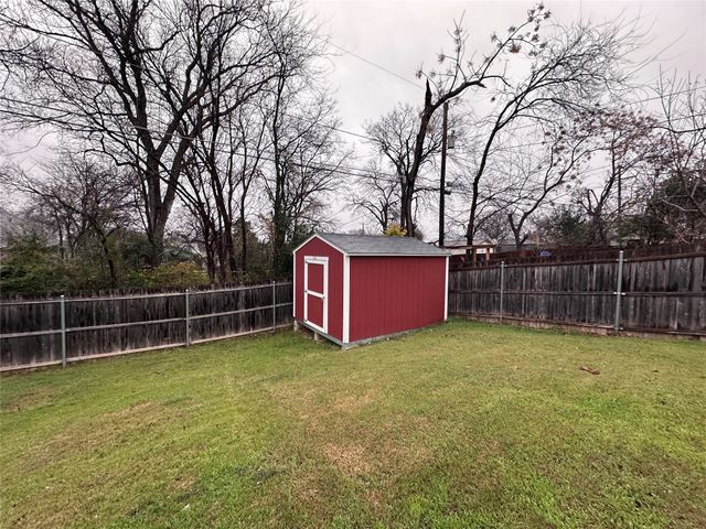 5508 Blackmore Avenue, Fort Worth, TX 76107