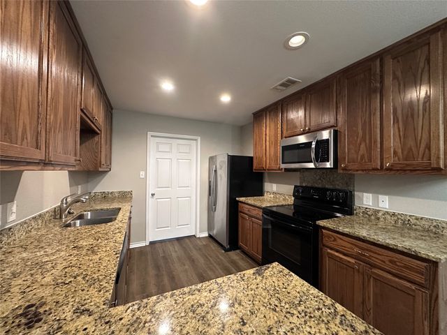 5508 Blackmore Avenue, Fort Worth, TX 76107