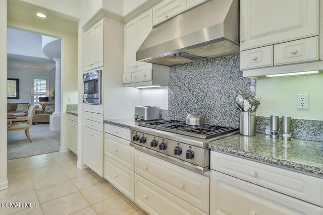 2589 Featherwood Street, Westlake Village, CA 91362