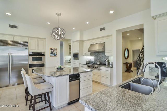 2589 Featherwood Street, Westlake Village, CA 91362