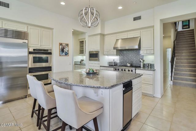 2589 Featherwood Street, Westlake Village, CA 91362