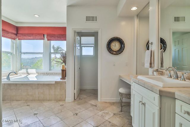 2589 Featherwood Street, Westlake Village, CA 91362