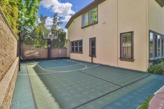 2589 Featherwood Street, Westlake Village, CA 91362