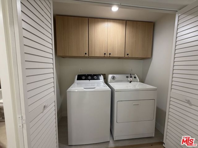 1146 Hacienda Place 7, West Hollywood, CA 90069