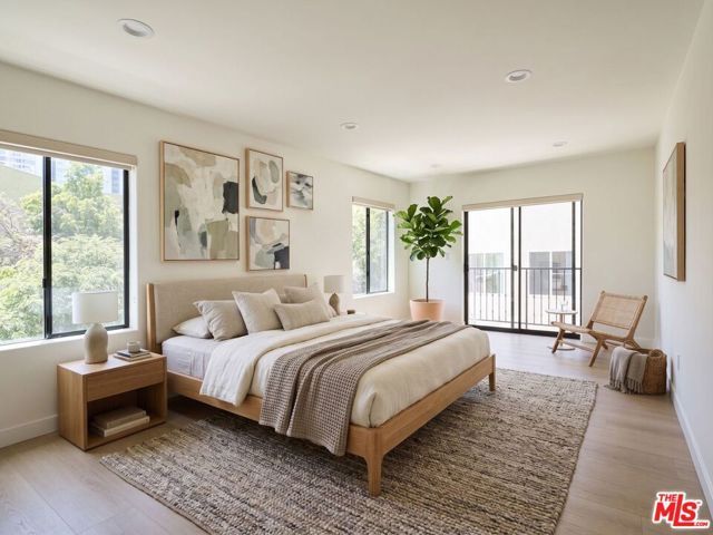 1146 Hacienda Place 7, West Hollywood, CA 90069