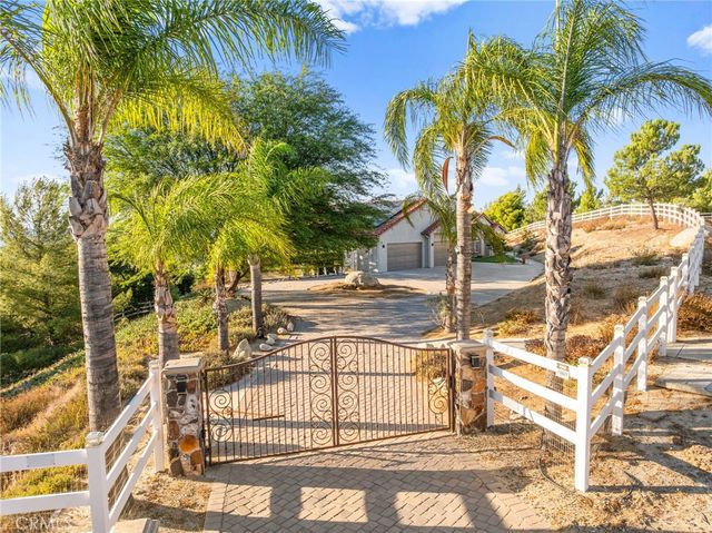 40107 Calle Breve, Temecula, CA 92592