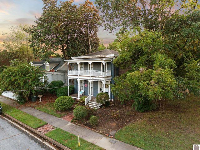 611 N 6th St, Paducah, KY 42001