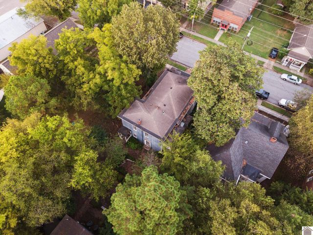 611 N 6th St, Paducah, KY 42001