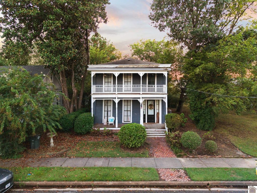 611 N 6th St, Paducah, KY 42001