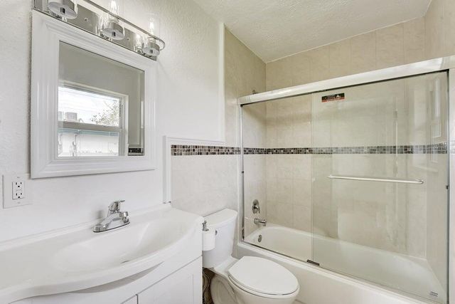 208 NW 1st Street, Boynton Beach, FL 33435