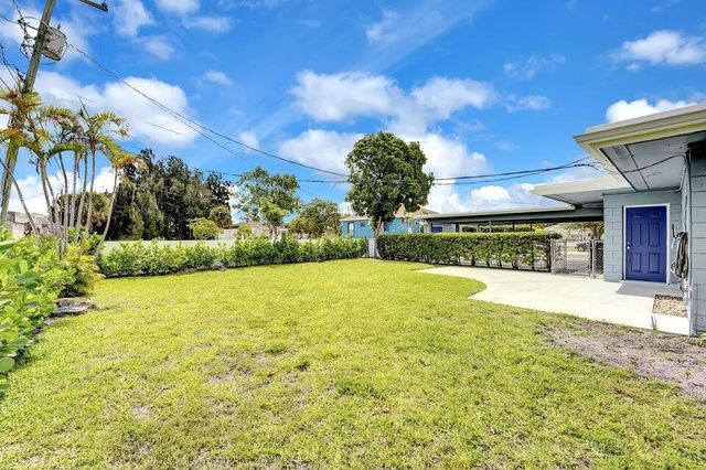 208 NW 1st Street, Boynton Beach, FL 33435