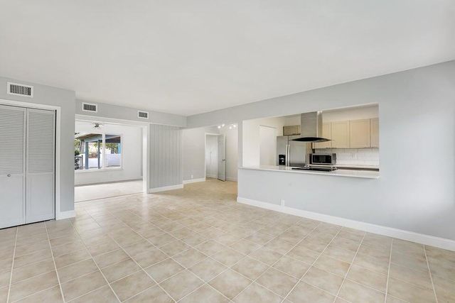 208 NW 1st Street, Boynton Beach, FL 33435