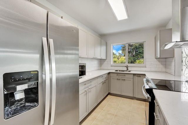 208 NW 1st Street, Boynton Beach, FL 33435