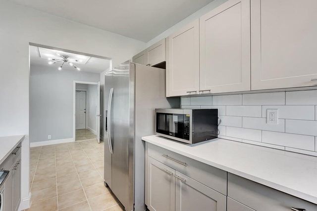 208 NW 1st Street, Boynton Beach, FL 33435