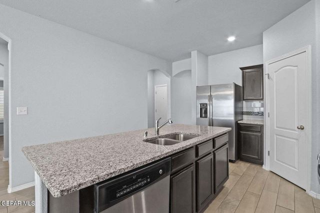 1021 Ultrastar Place, Horizon City, TX 79928