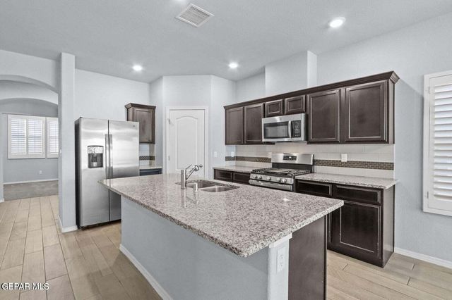 1021 Ultrastar Place, Horizon City, TX 79928