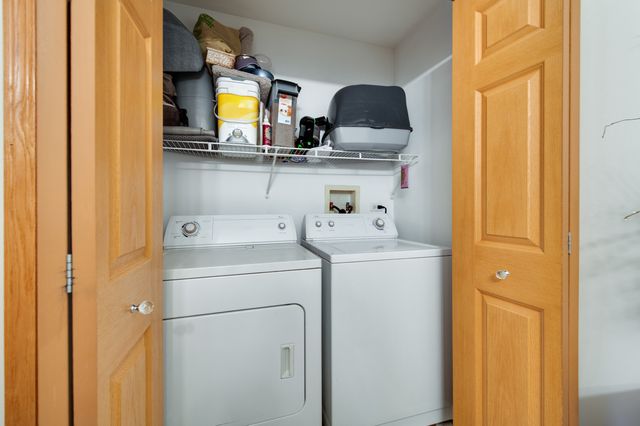 100 N Bokelman Street 329, Roselle, IL 60172