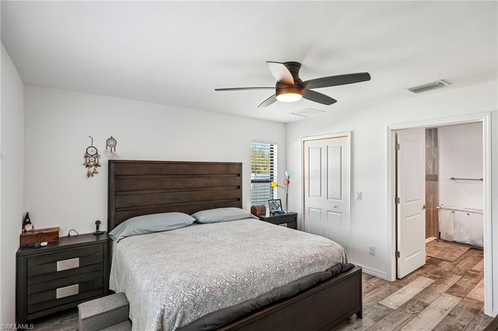 Image 7 of property listing at 4216 NW 25th TER, Cape Coral, FL 33993