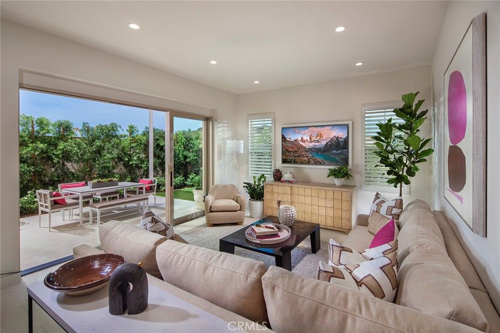 Image 2 of property listing at 223 Birdseye, Irvine, CA 92618