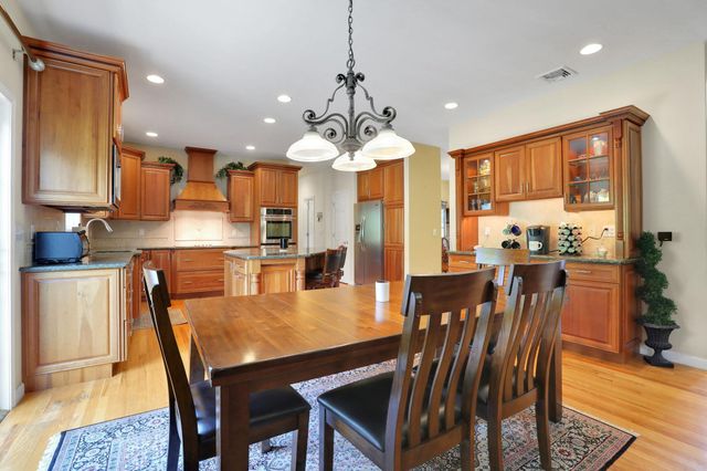 16 Winston Place, Marlboro, NY 12542