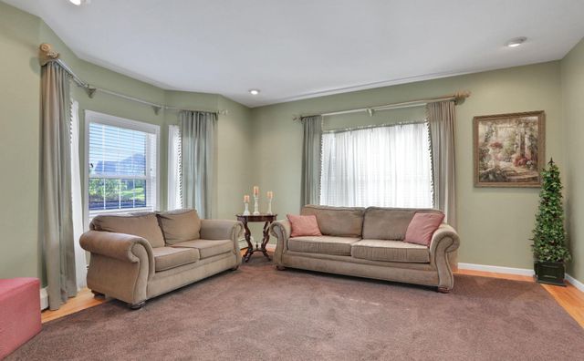16 Winston Place, Marlboro, NY 12542