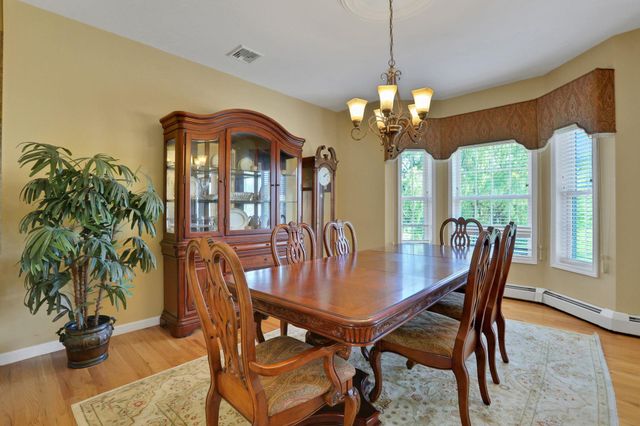 16 Winston Place, Marlboro, NY 12542