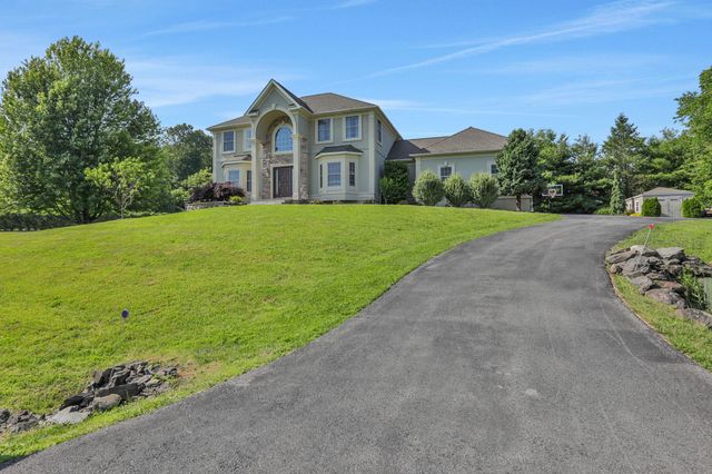 16 Winston Place, Marlboro, NY 12542