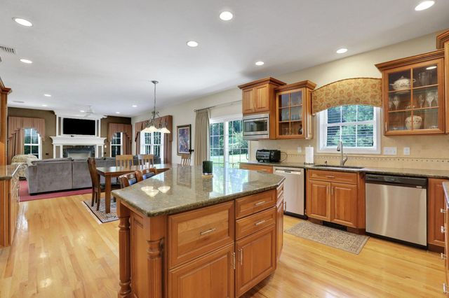 16 Winston Place, Marlboro, NY 12542