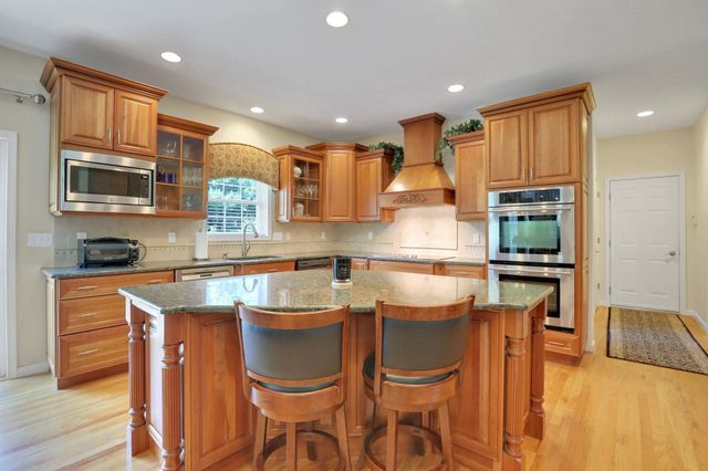 16 Winston Place, Marlboro, NY 12542