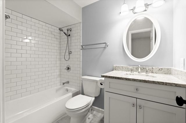 27 Old Ivy NE Square, Atlanta, GA 30342