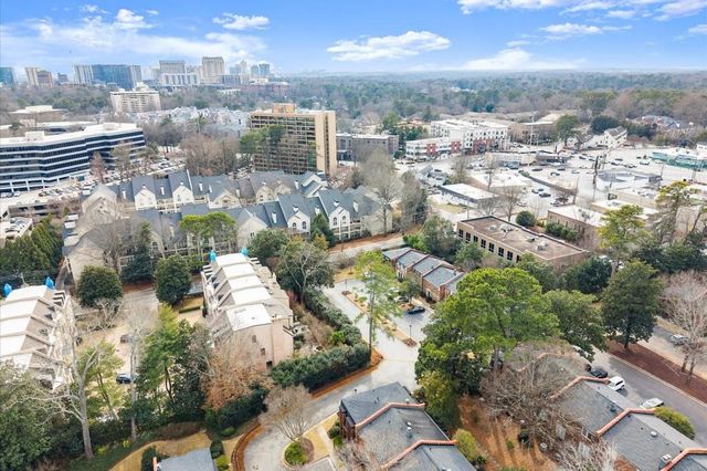 27 Old Ivy NE Square, Atlanta, GA 30342