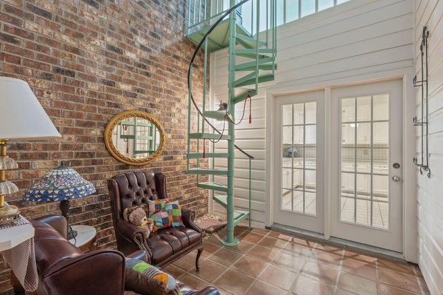 707 Walker Street, Bryan, TX 77802