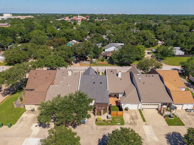 707 Walker Street, Bryan, TX 77802