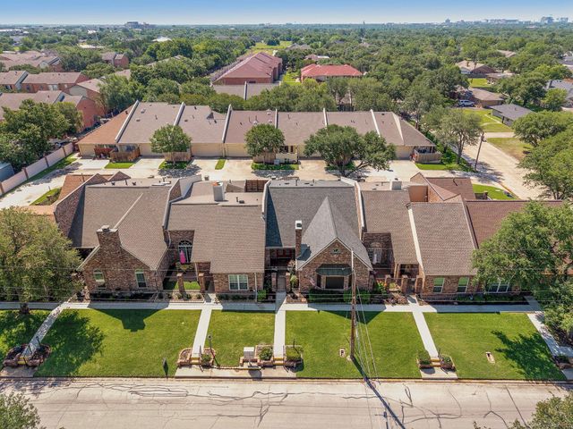 707 Walker Street, Bryan, TX 77802