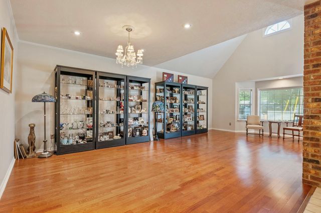 707 Walker Street, Bryan, TX 77802