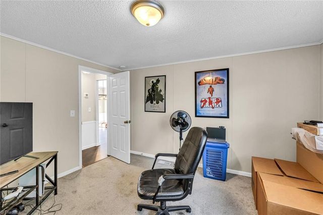 122 Clebourne Lane, Reidsville, NC 27320