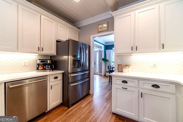 205 Amberbrook Circle, Grayson, GA 30017