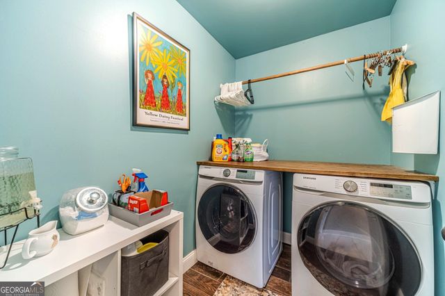 205 Amberbrook Circle, Grayson, GA 30017