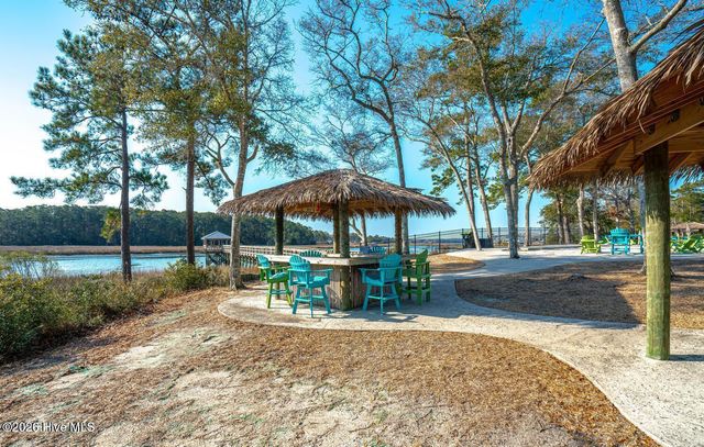 2202 Bungalow Parc Way SW, Calabash, NC 28467